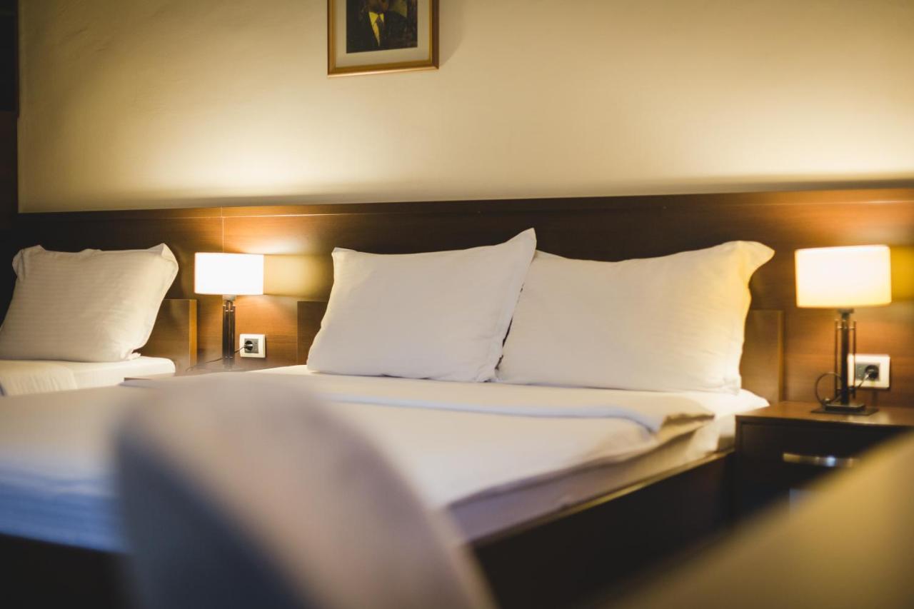 Hotel Keto Podgorica Esterno foto