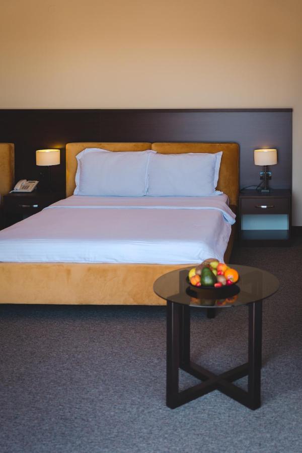 Hotel Keto Podgorica Esterno foto