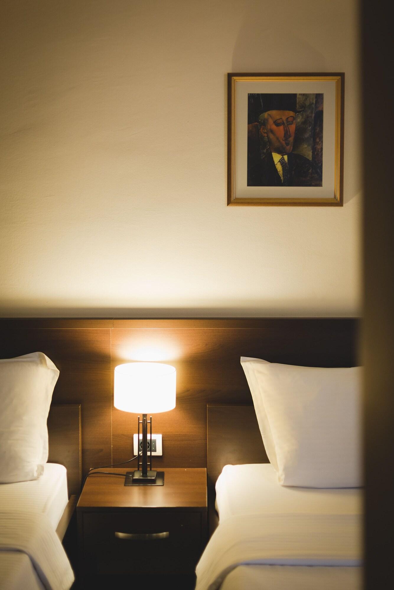Hotel Keto Podgorica Esterno foto