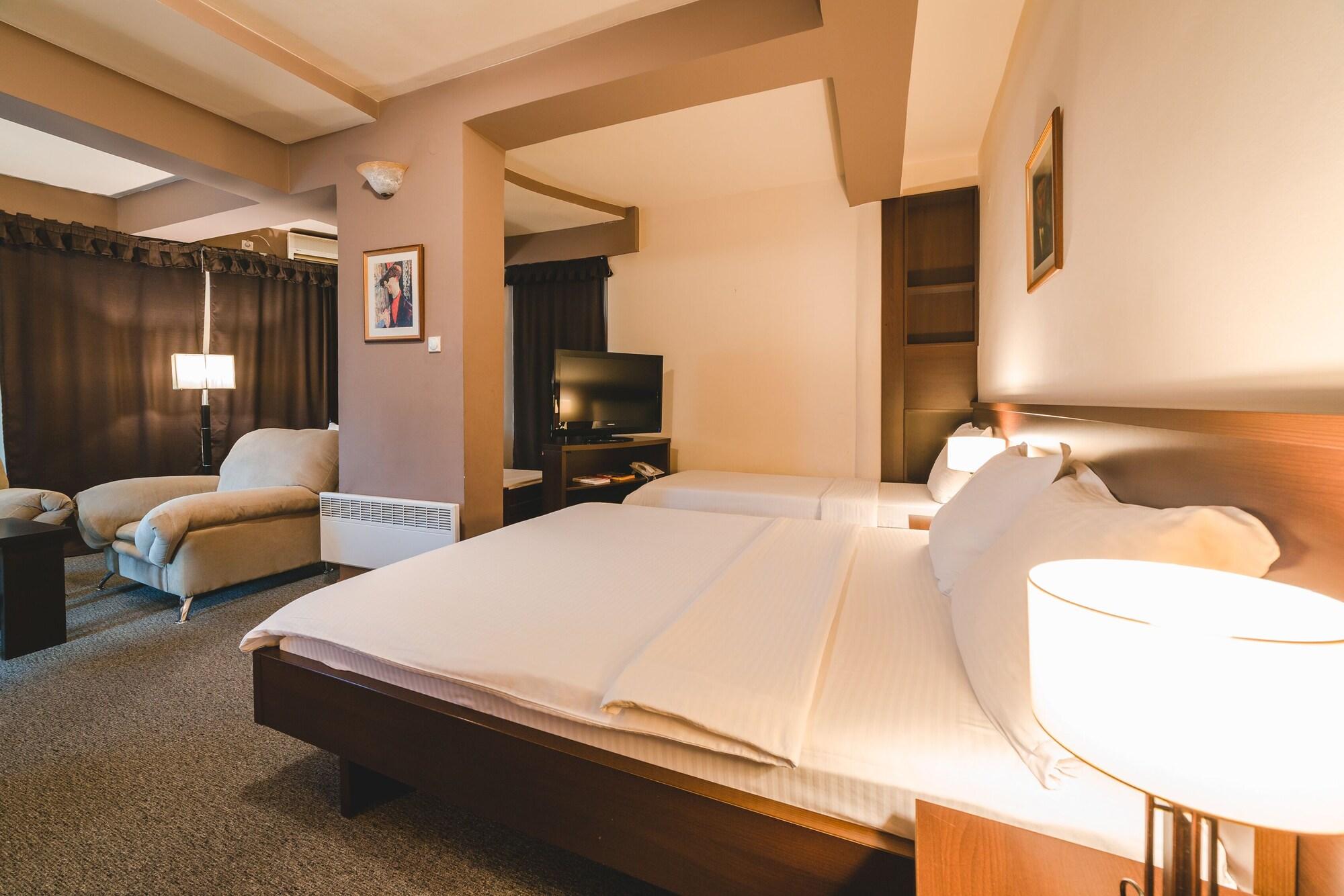 Hotel Keto Podgorica Esterno foto