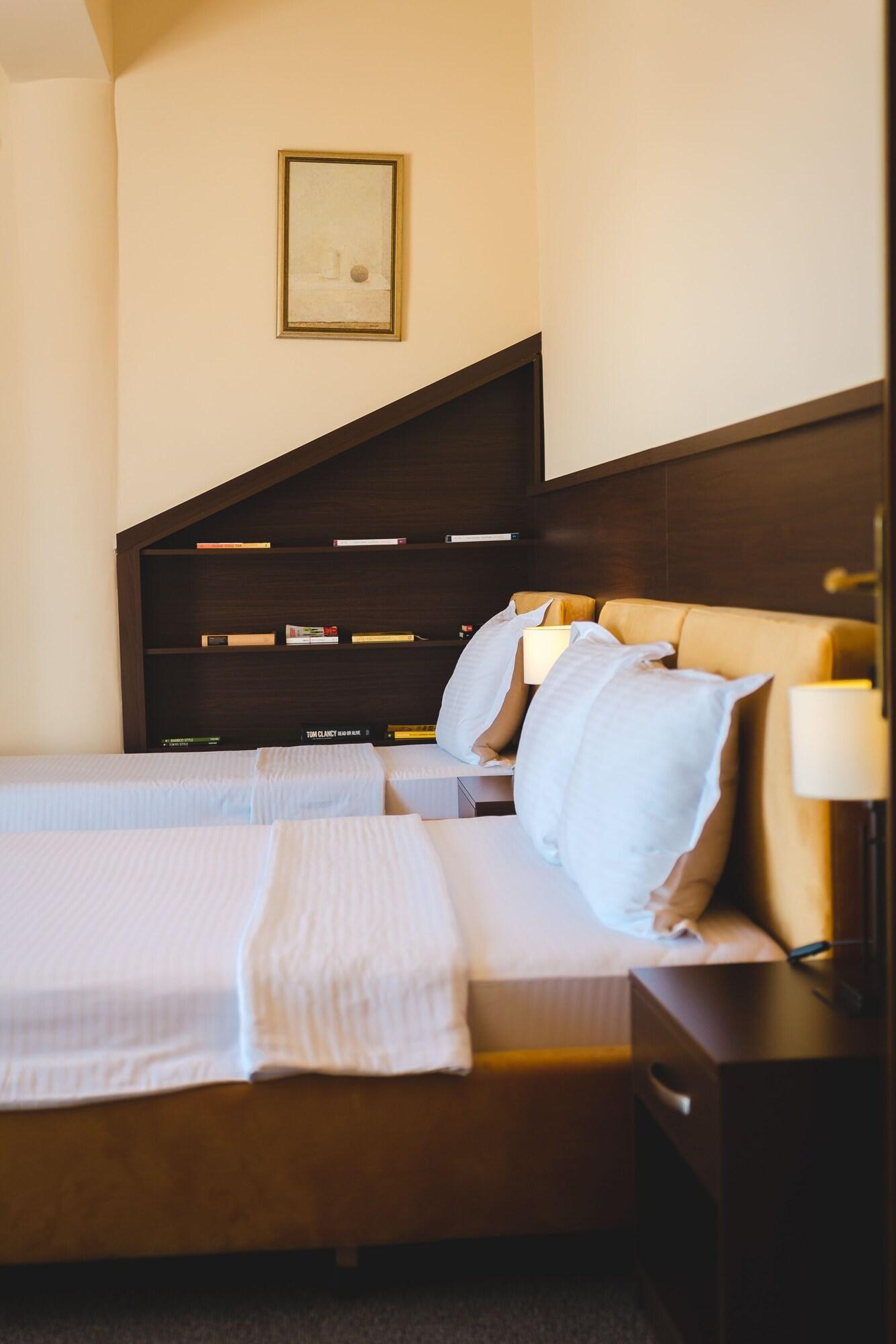 Hotel Keto Podgorica Esterno foto