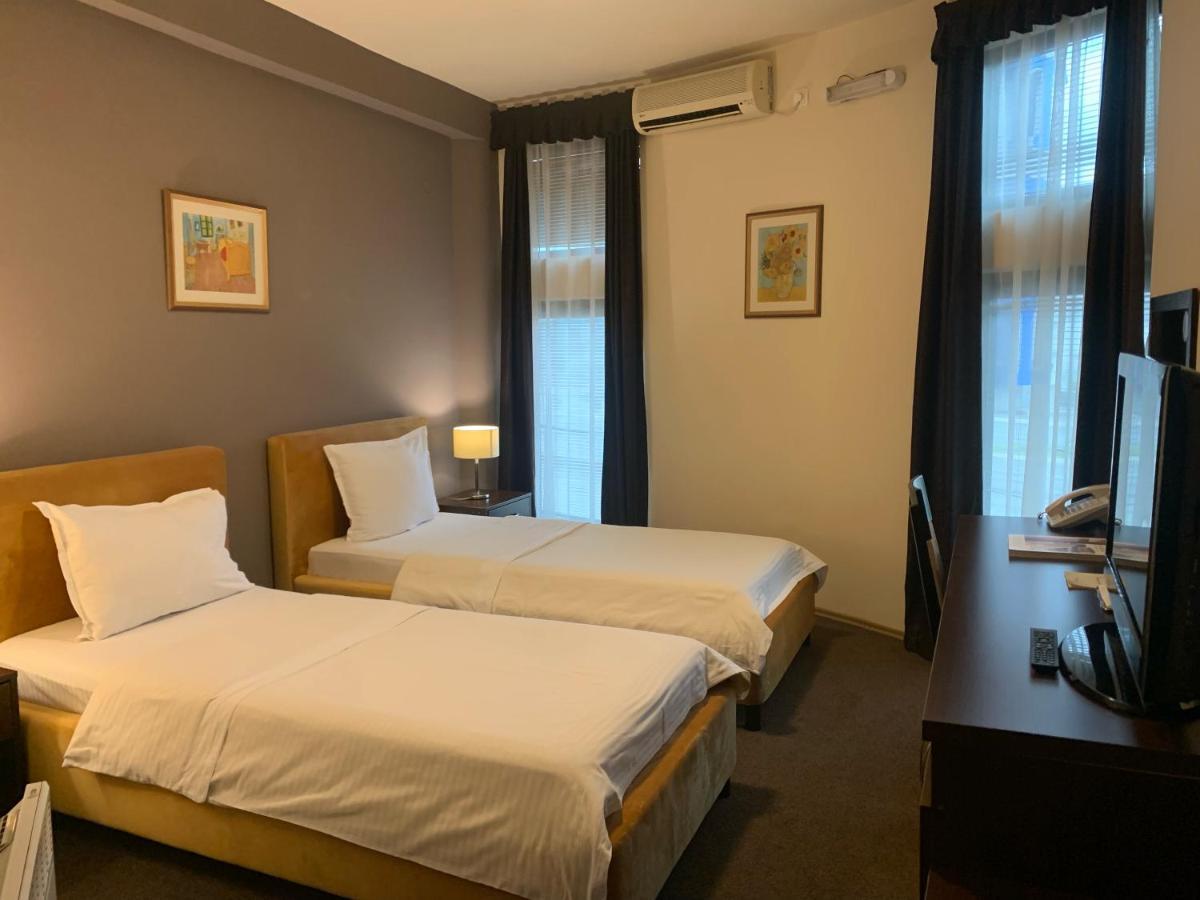 Hotel Keto Podgorica Esterno foto