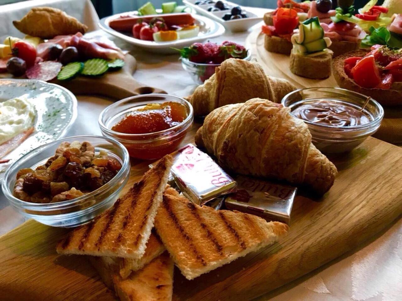 Hotel Keto Podgorica Esterno foto